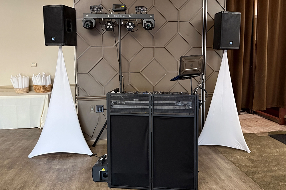 K2J DJ system with lighting