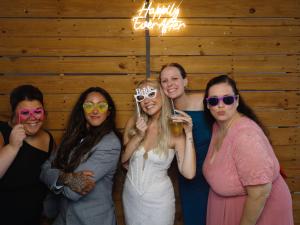 Schram photo 118